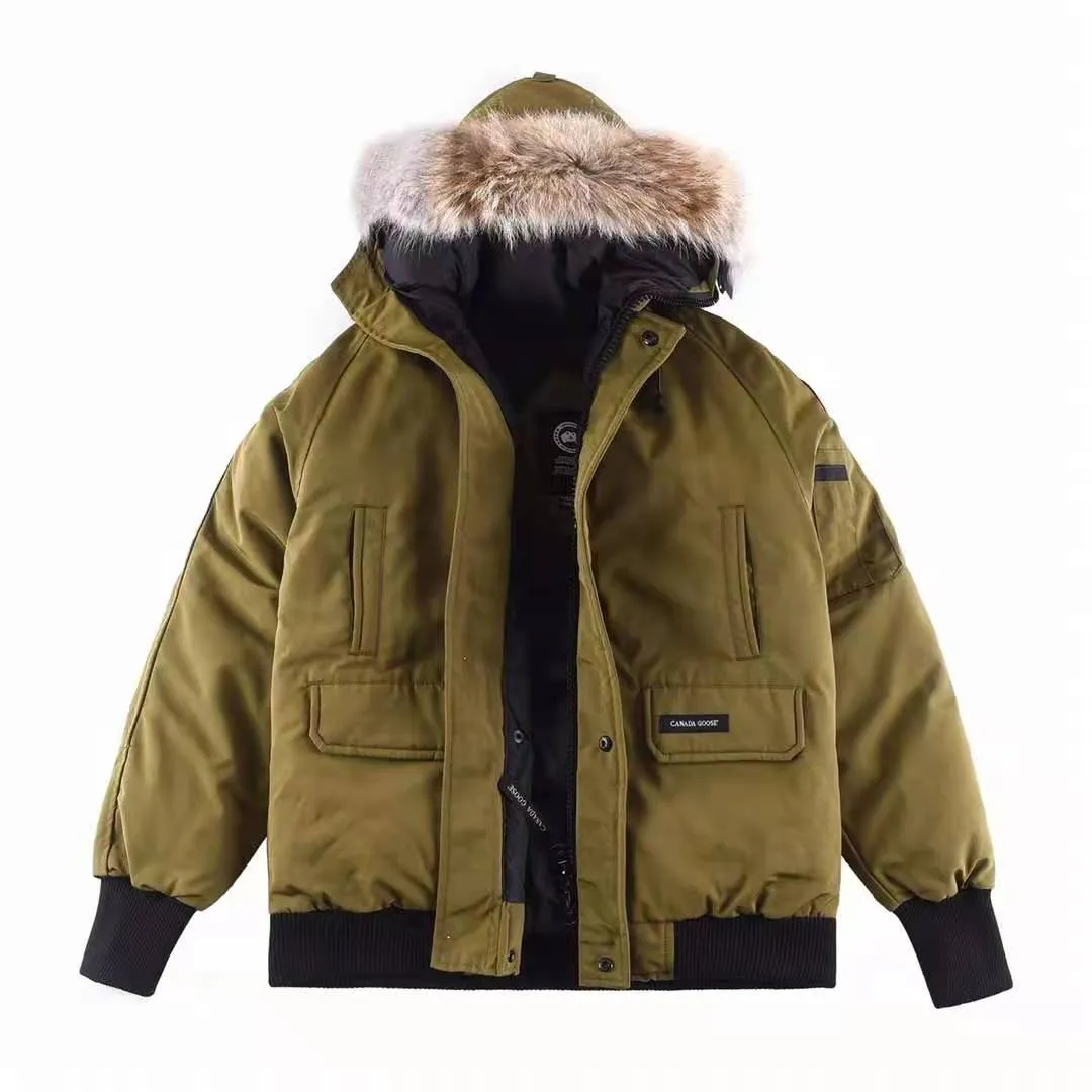P720 01 model-military green